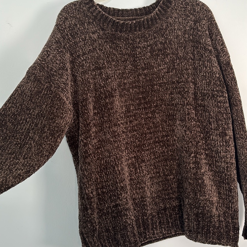 seven7 olive green crewneck sweater, size large